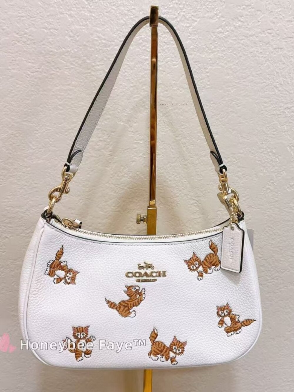 NWT Coach Teri Shoulder Bag With Dancing Kitten Print CC777